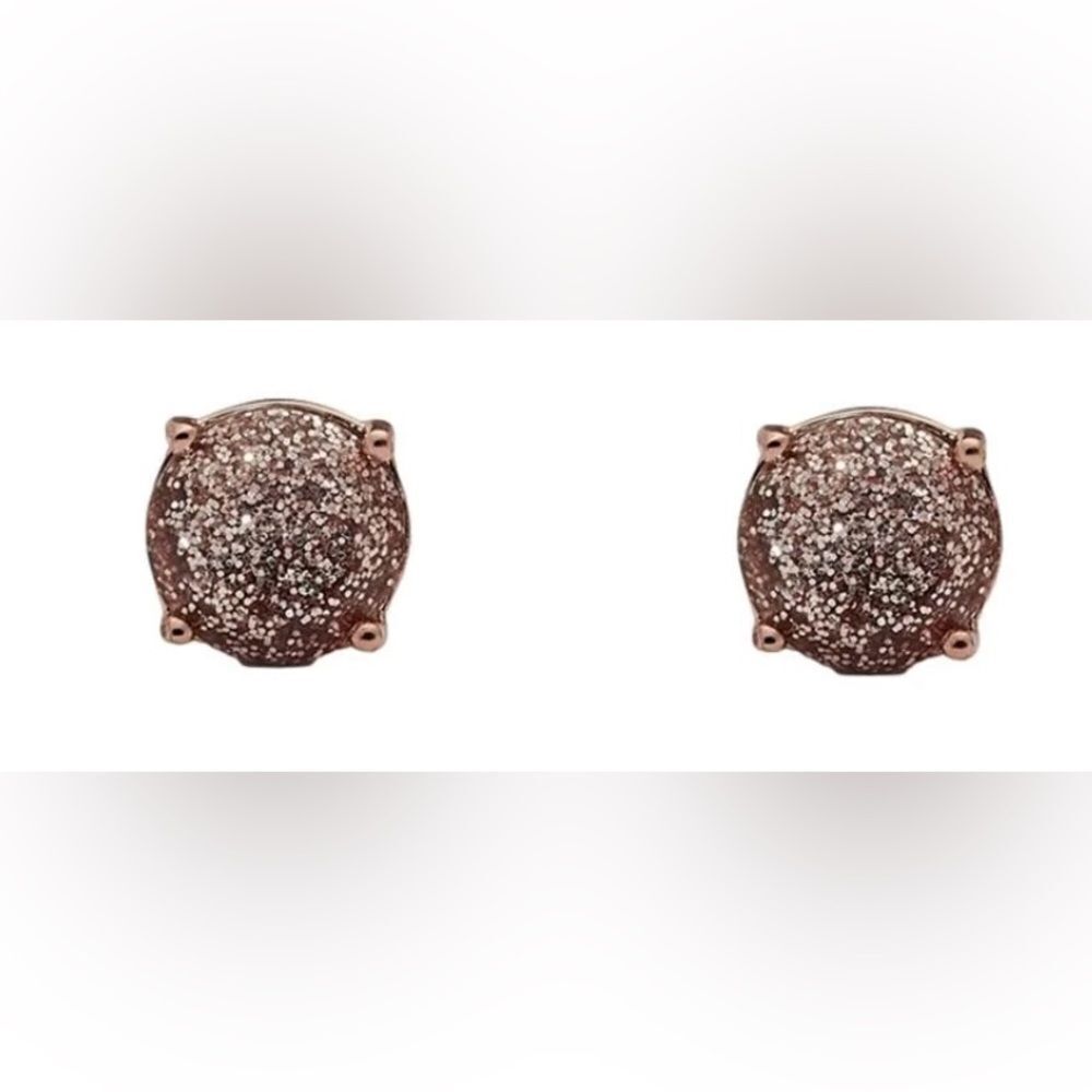 NWOT Kate Spade rose gold stud earrings difficult to capture their beauty